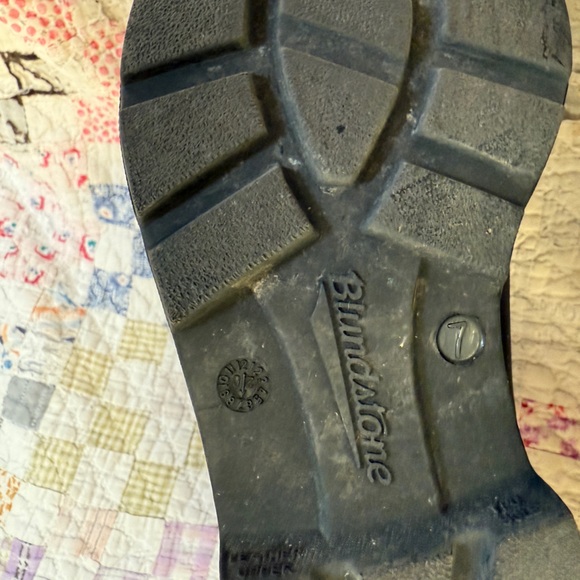 Blundstone #1409 Chelsea Boots - Picture 7 of 7